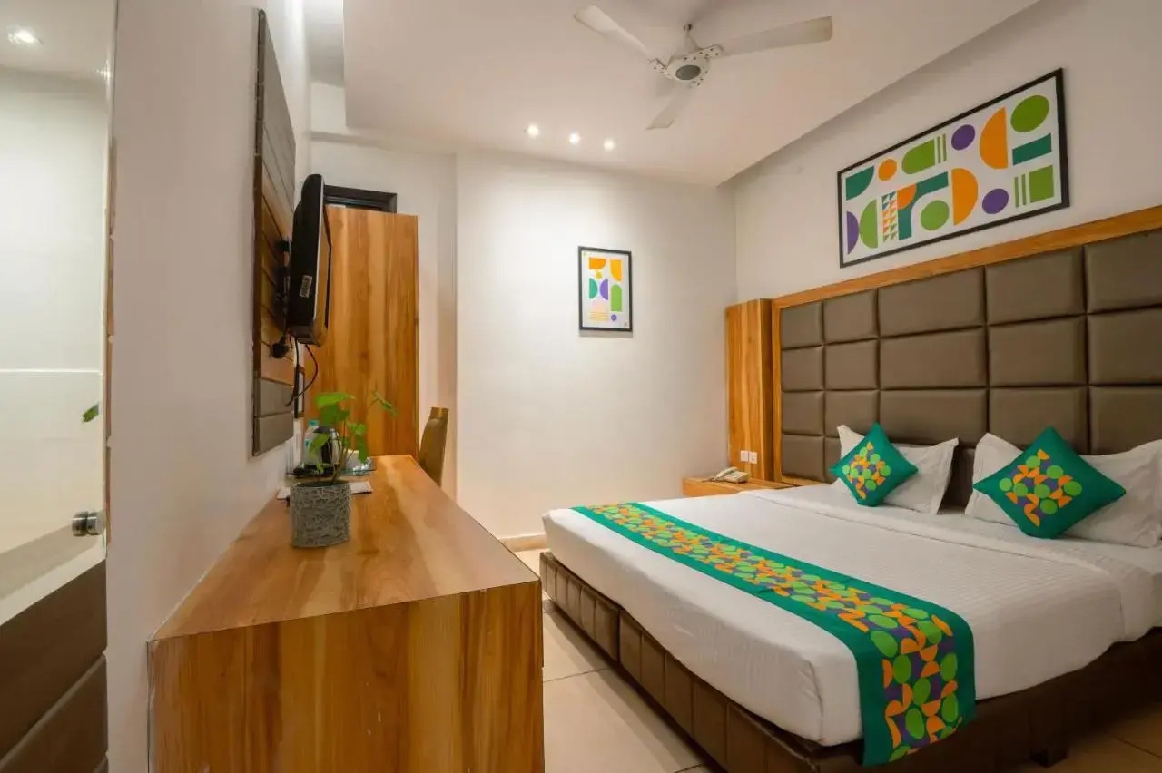 Foto - Treebo Twin Tree