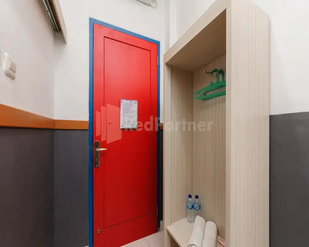Photo - RedDoorz near Sarinah Mall