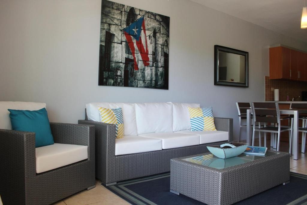 Ocean Terrace 202 - a block from Sandy Beach