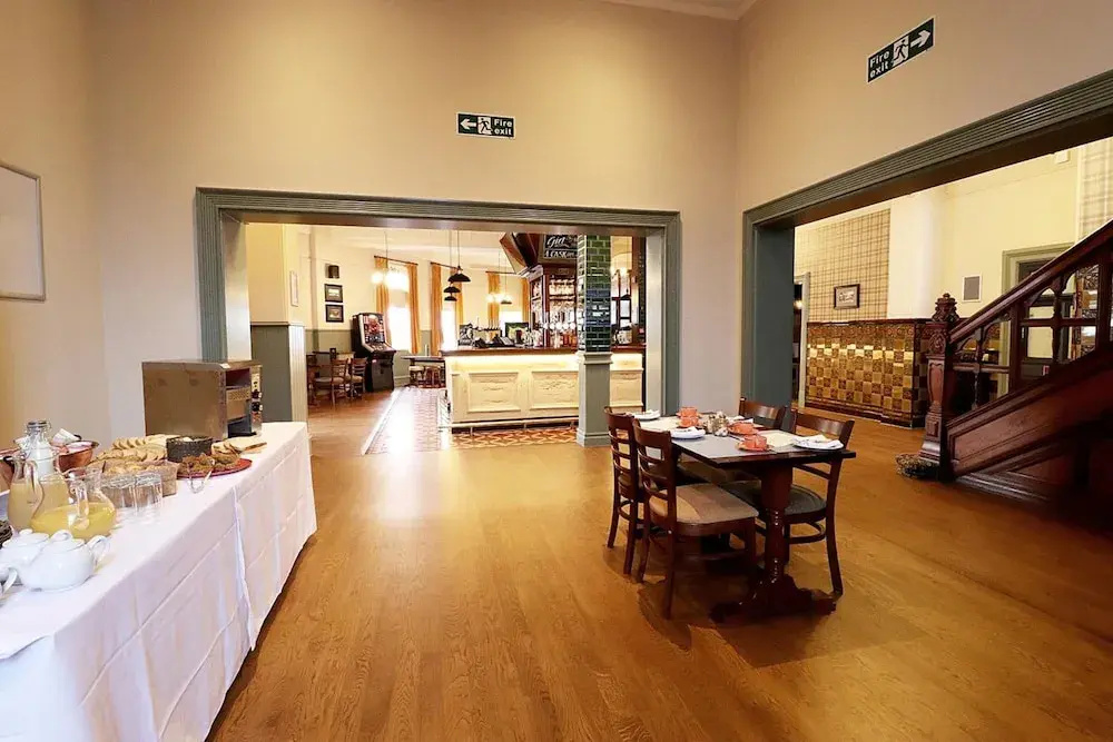 Photo - The Bridge Hotel