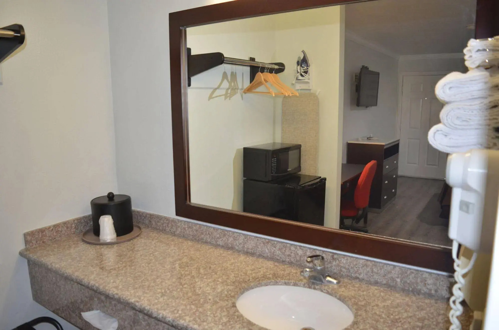 Foto - Welcome Inn Corona