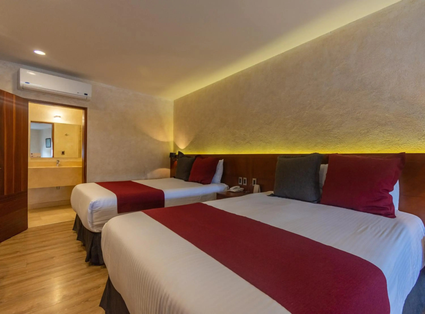 Photo - Hotel Madero