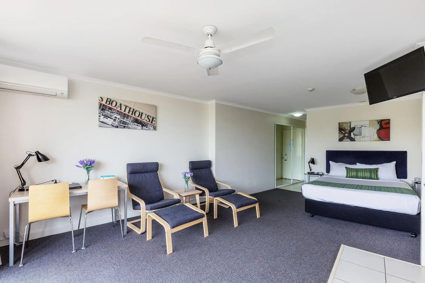Photo - The Wellington Apartment Hotel