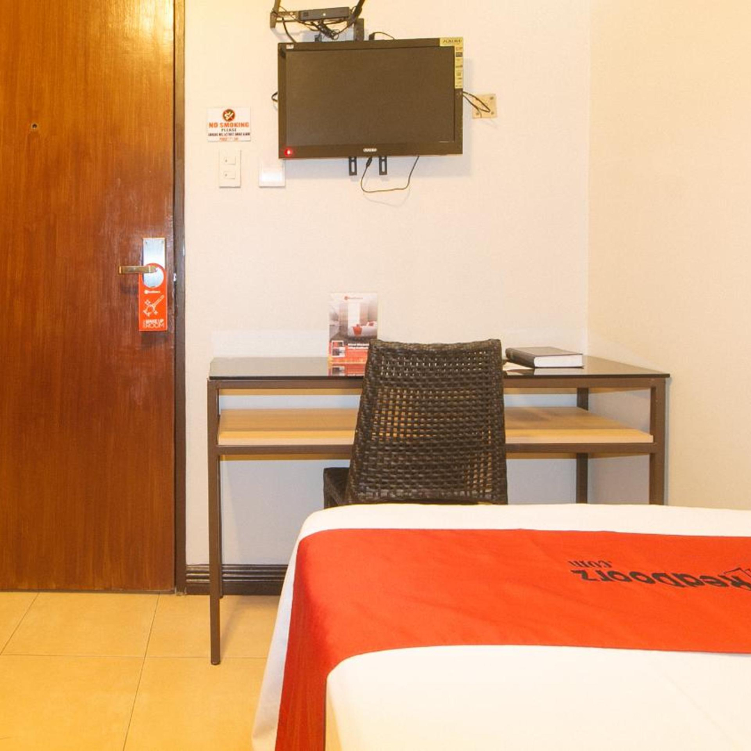 Foto - RedDoorz Plus New Era Budget Hotel Mabolo former RedDoorz near Landers Superstore Cebu City