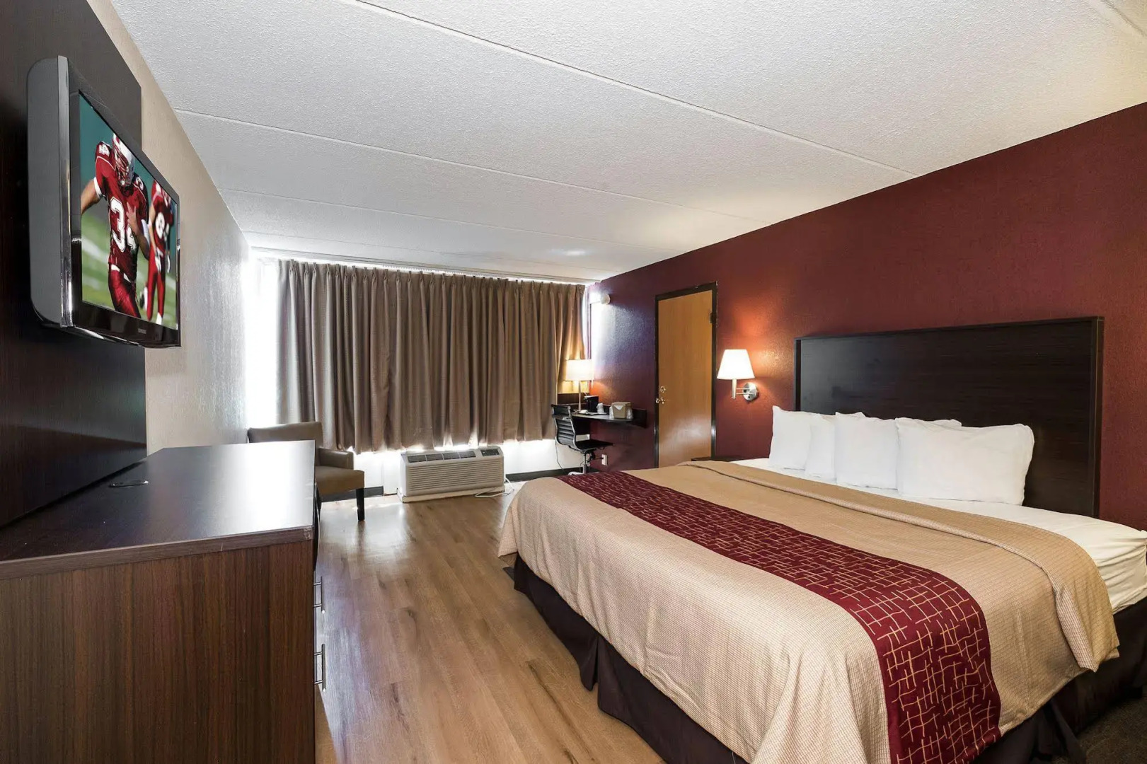 Photo - Red Roof Inn Cortland