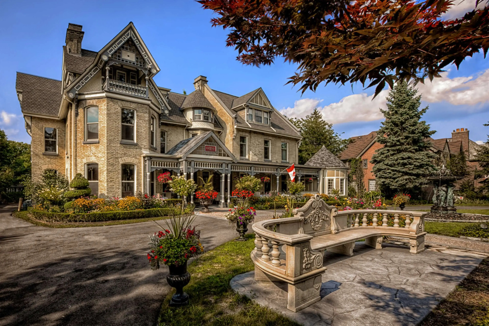 Photo - Idlewyld Inn & Spa