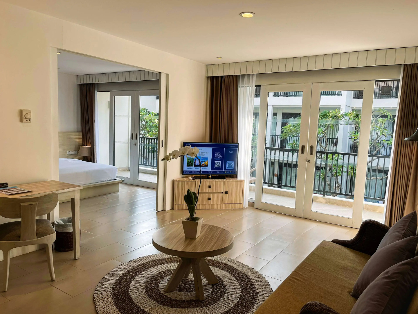 Foto - Away Bali Legian Camakila