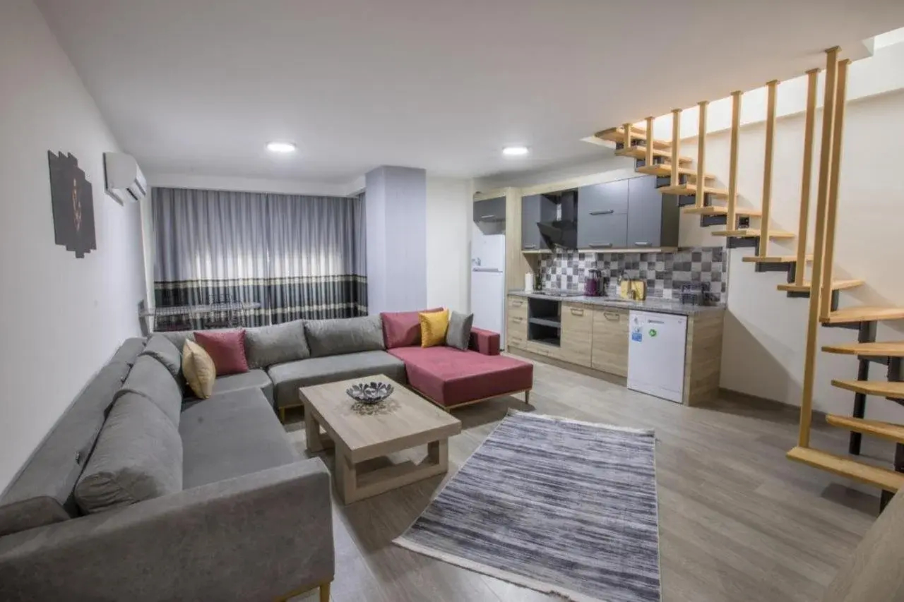 Photo - Elanis Suites