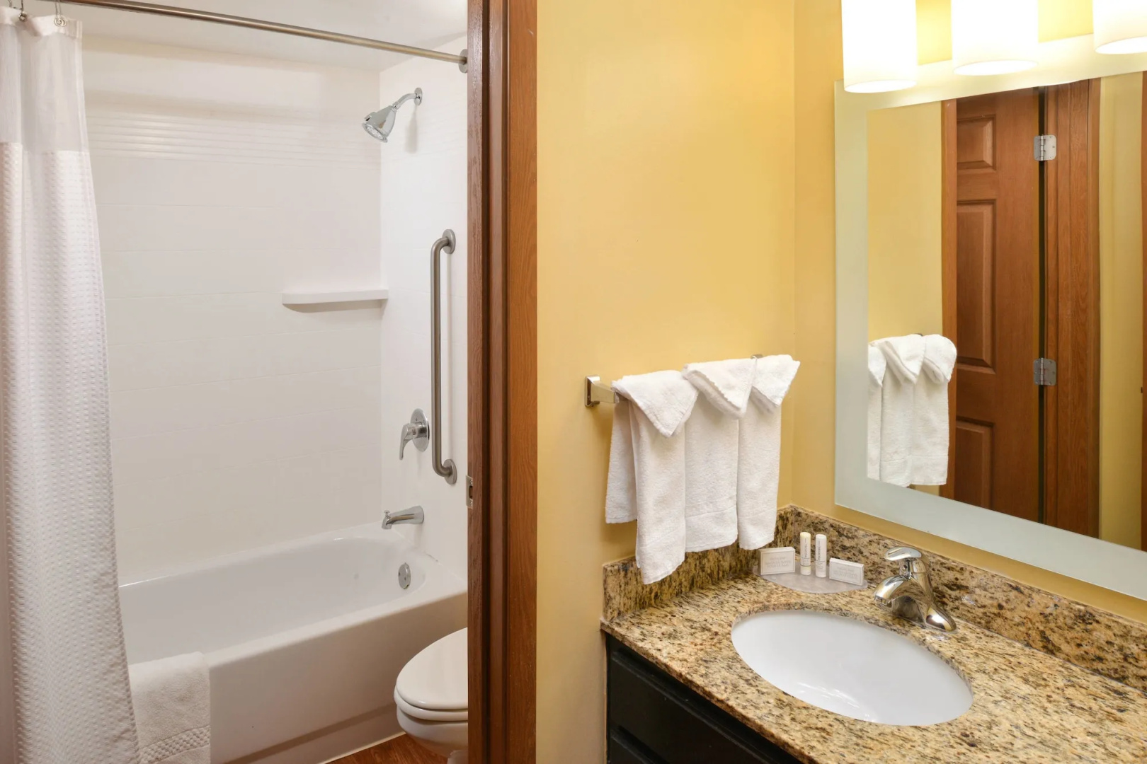 Photo - Candlewood Suites Miami Doral by IHG