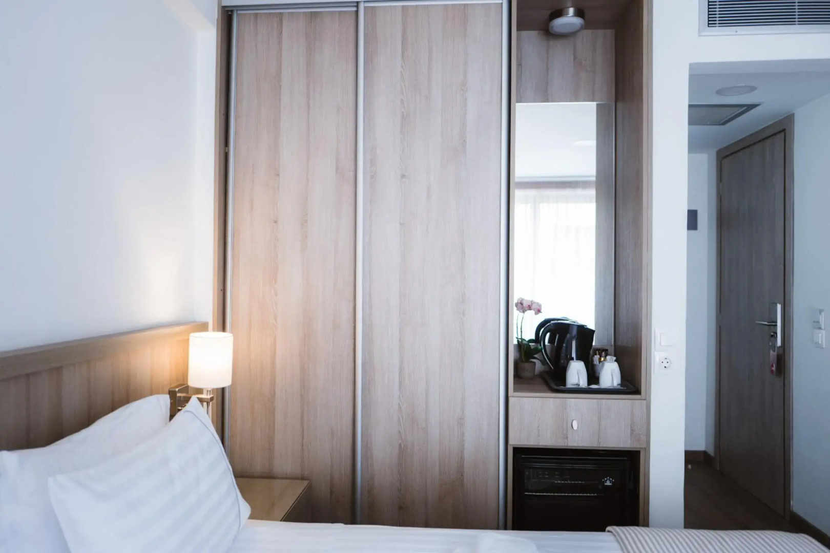 Photo - Piraeus Port Hotel