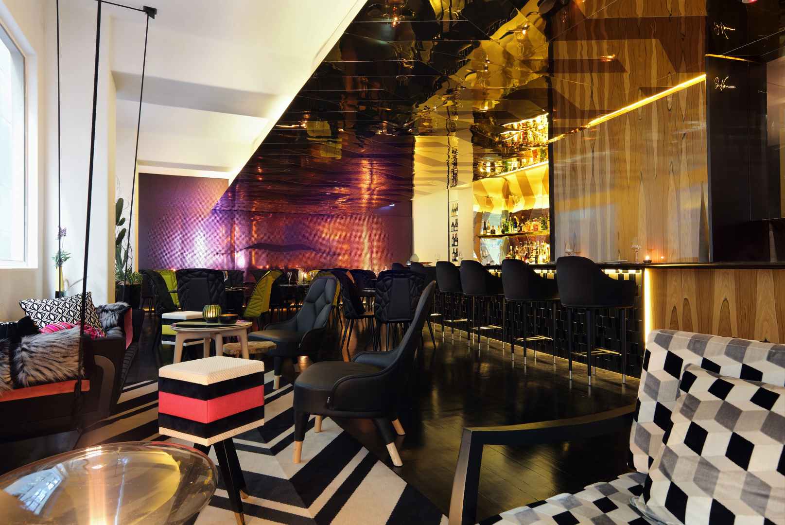 Photo - Adelphi Hotel