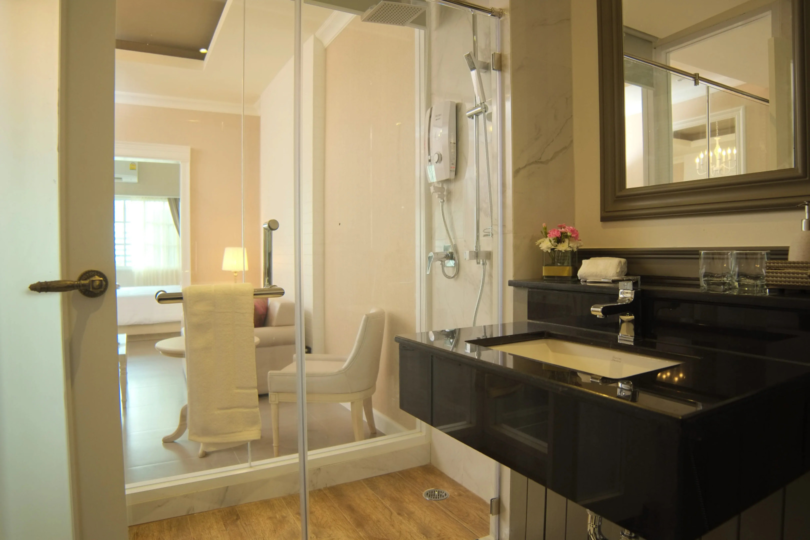 Photo - The Raya Surawong Bangkok