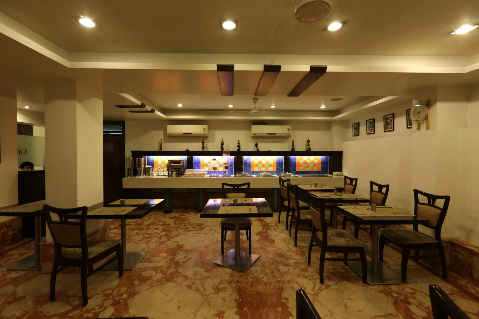 Photo - Hotel Le Roi Near New Delhi Railway Station