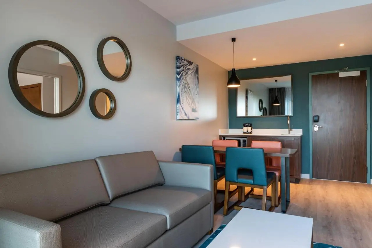 Photo - Embassy Suites By Hilton Aruba Beach Resort