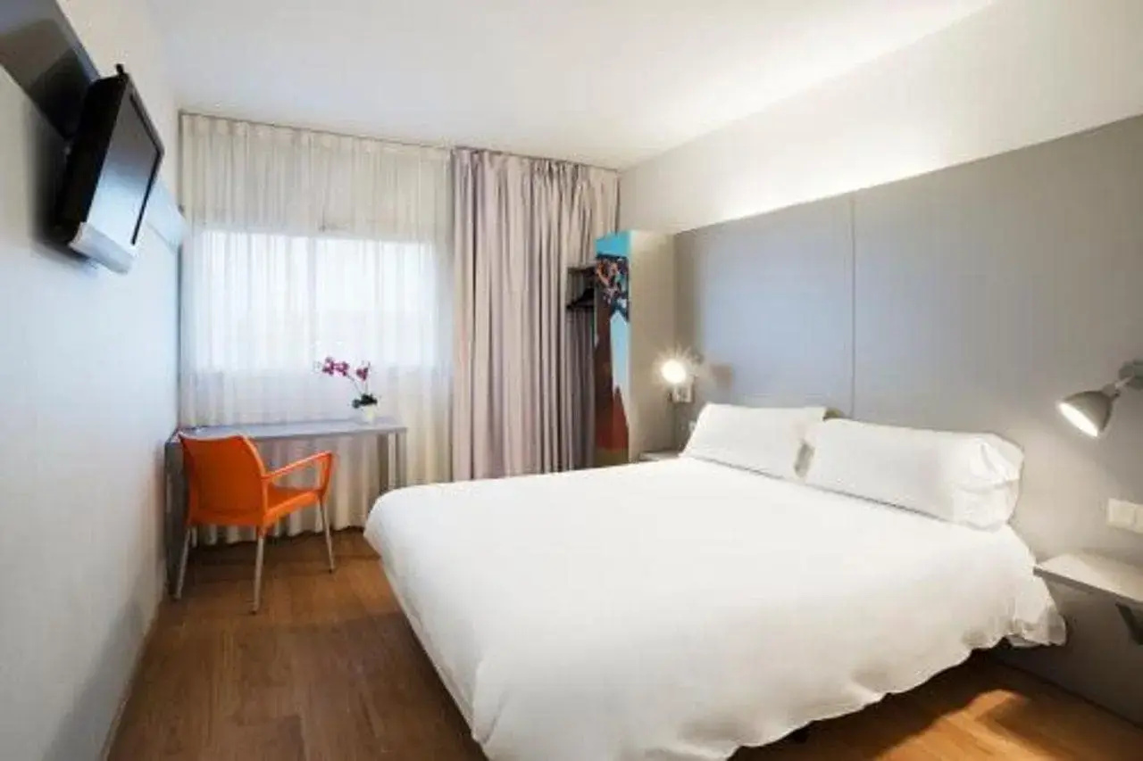 Photo - B&B Hotel Girona 3