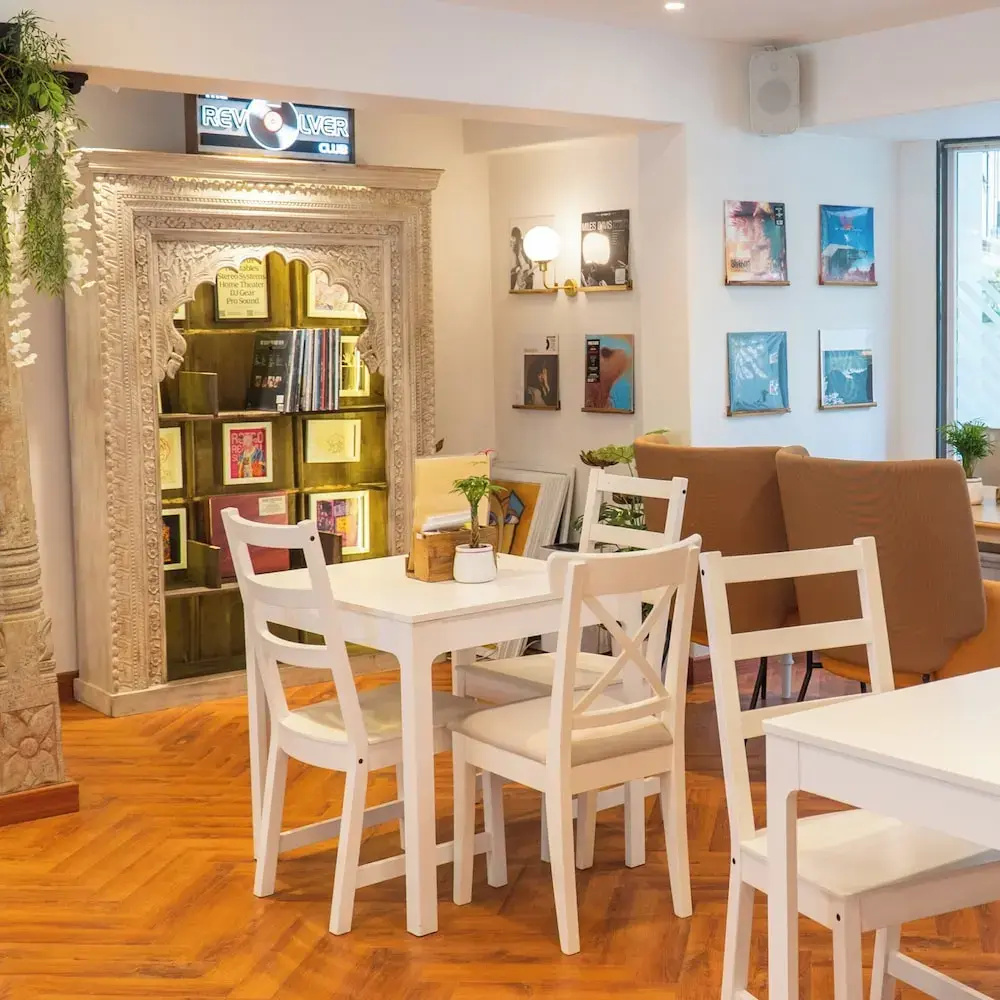 Photo - Bloom Boutique l Bandra