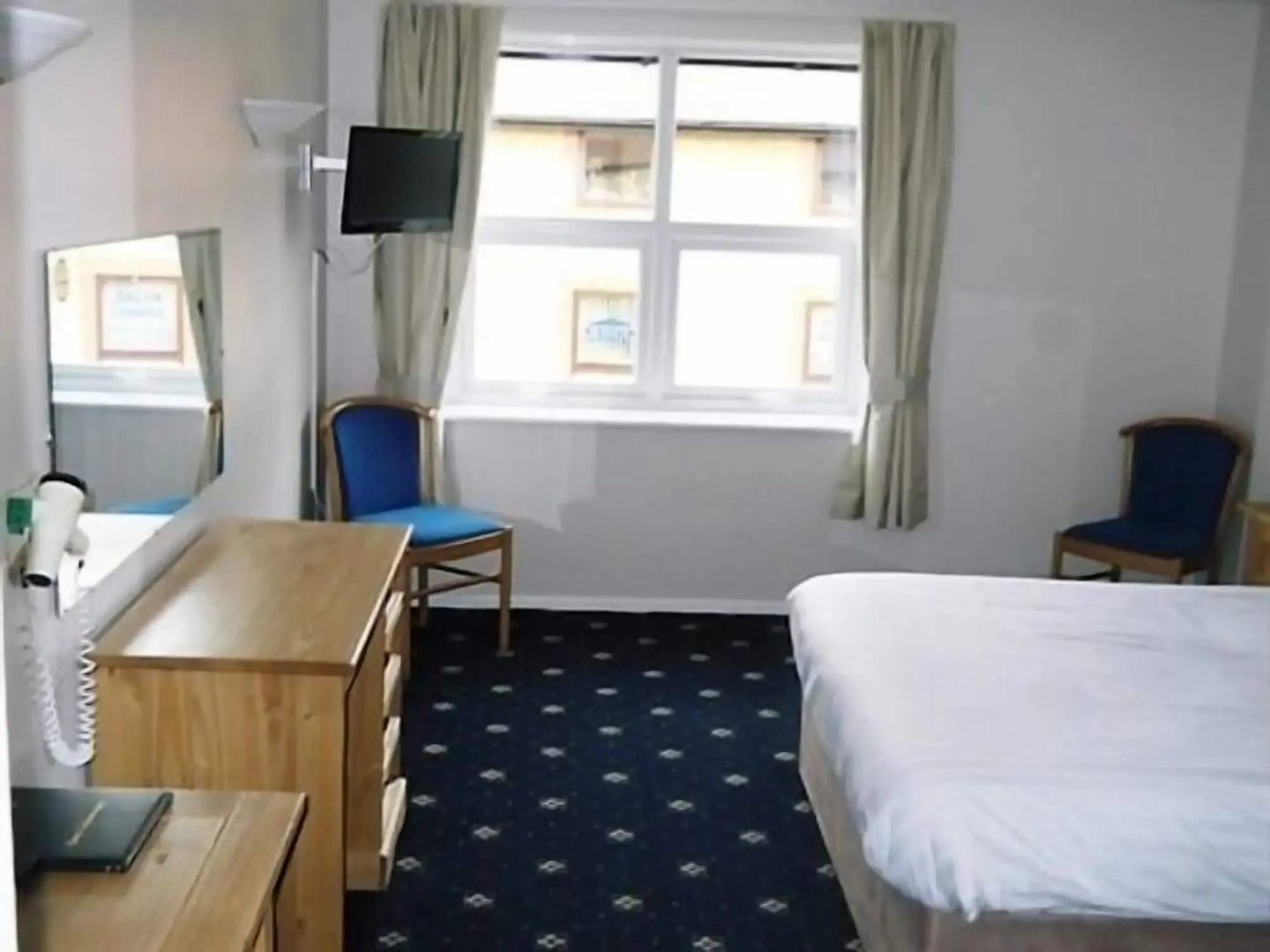 Photo - The Oakland Hotel