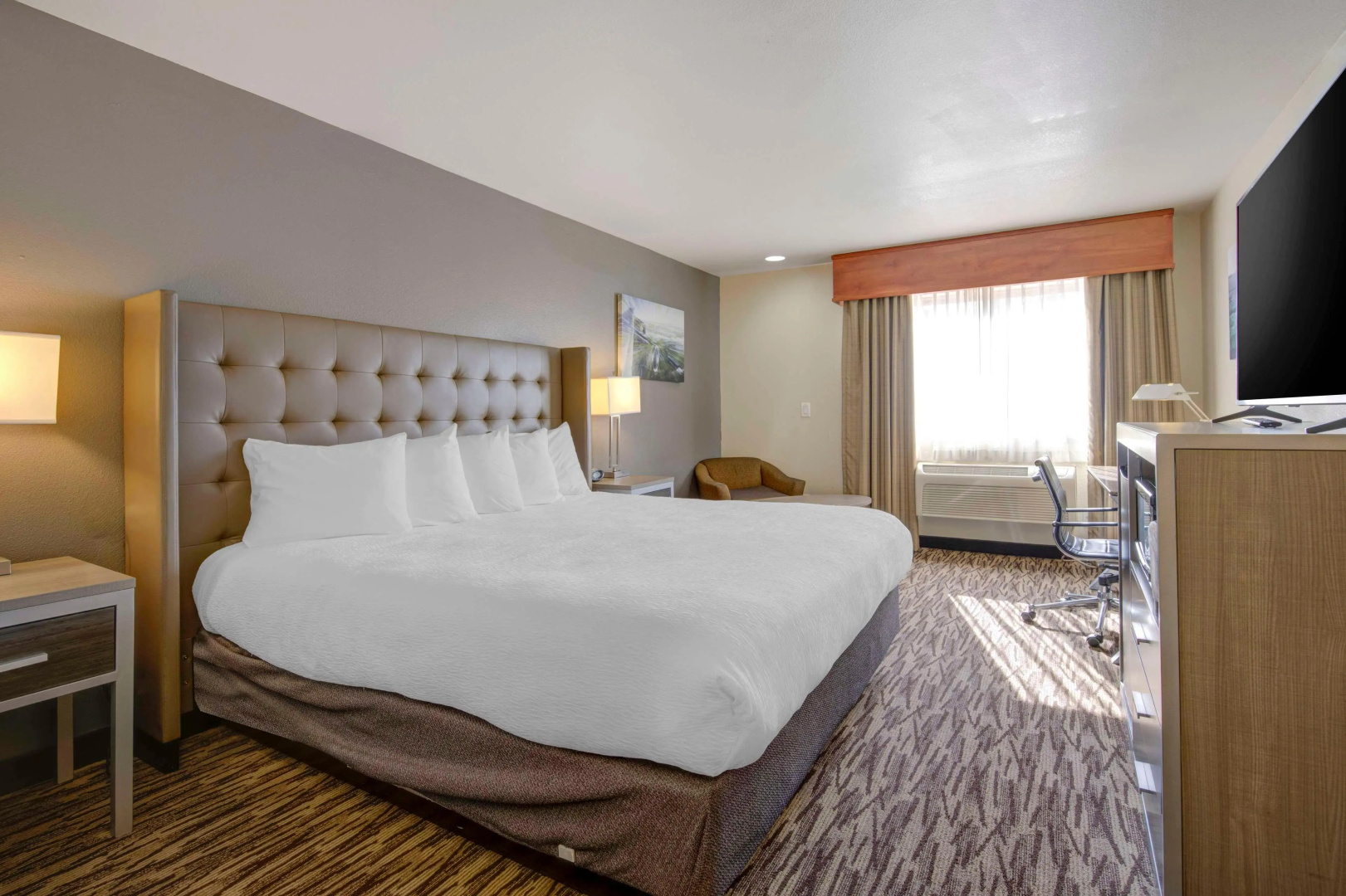 Foto - Best Western Plus Peppertree Airport Inn