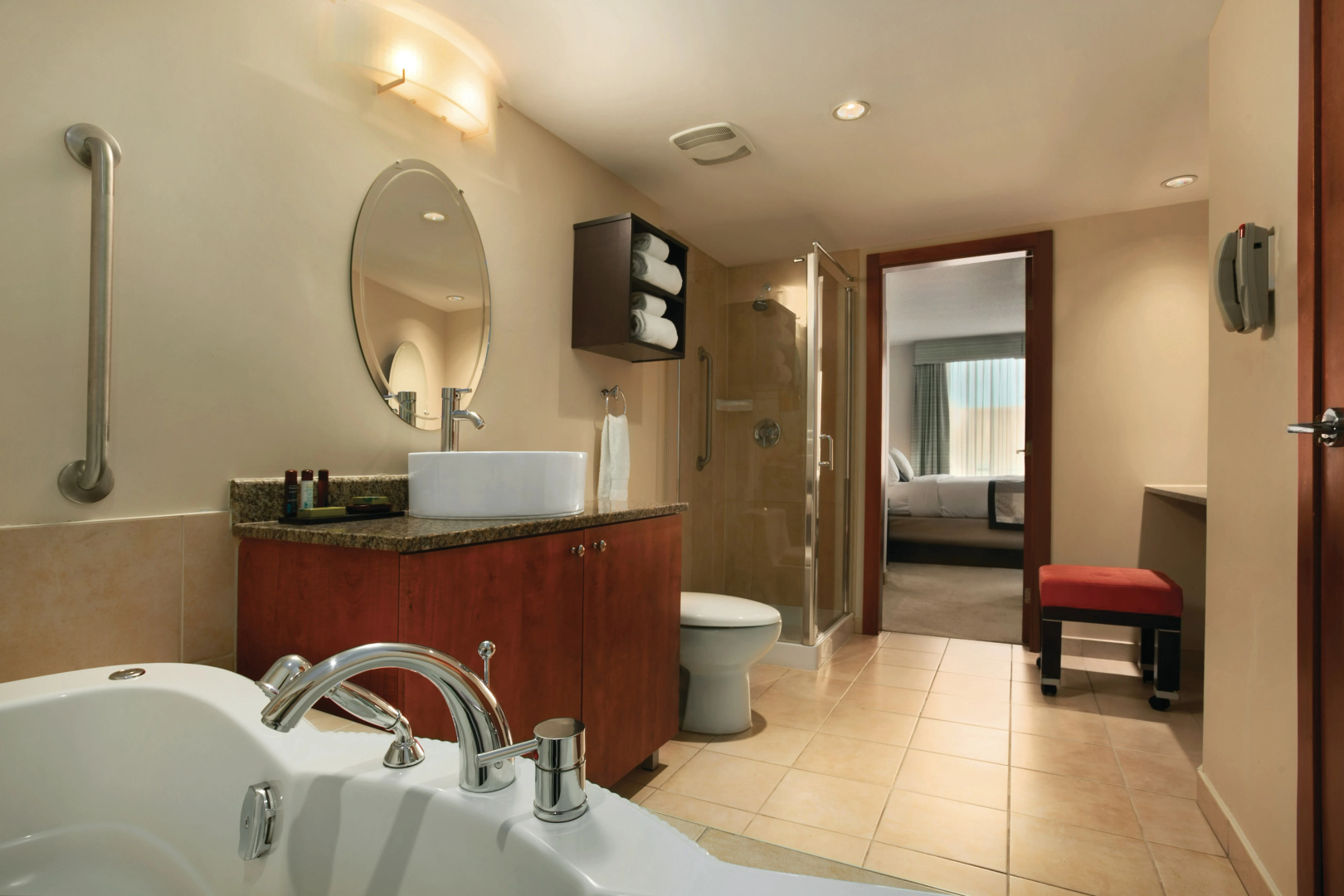 Photo - Embassy Suites Montréal by Hilton