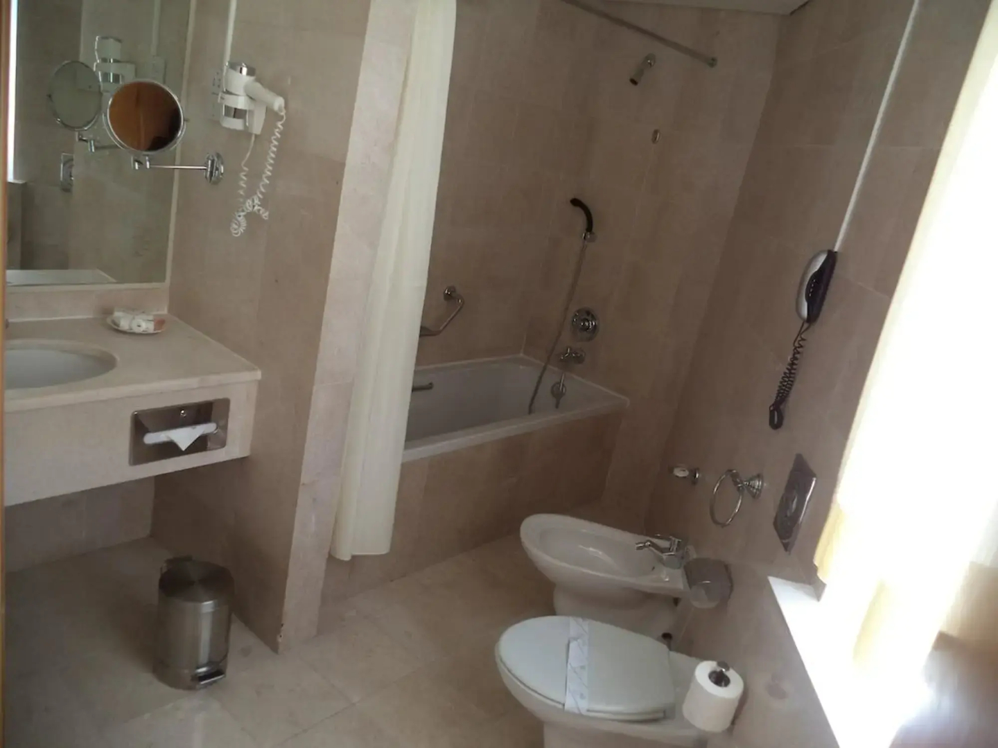 Photo - Grand Continental Hotel