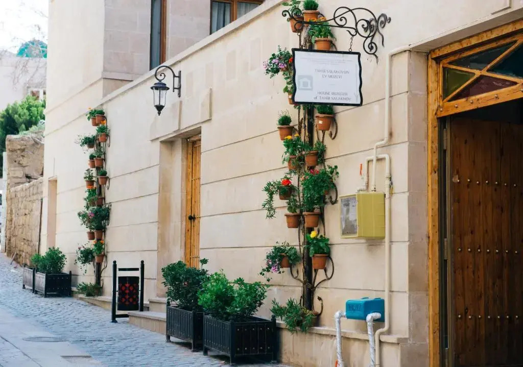 Photo - Old Sunday Hotel