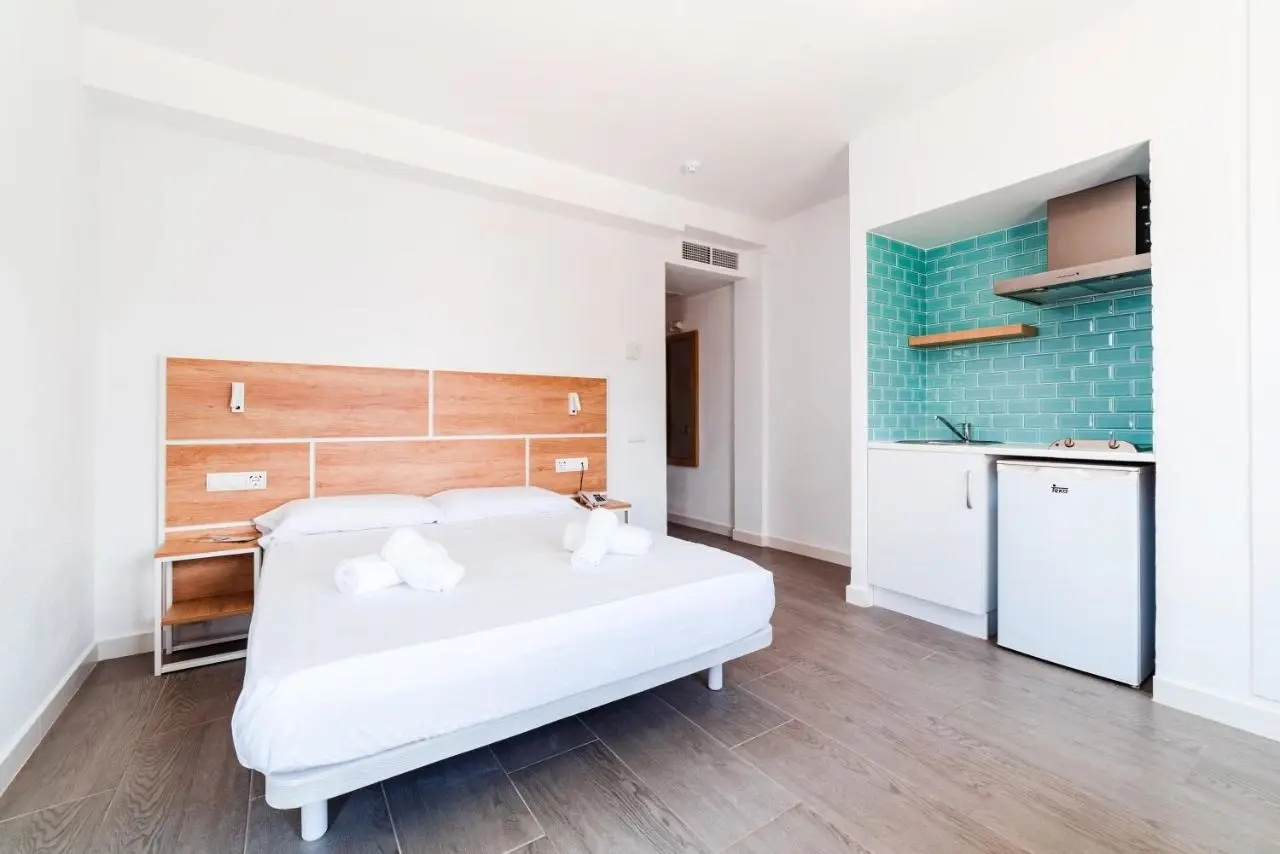 Photo - ENDLSS BEACH & DISCO HOTEL IBIZA Adults Only