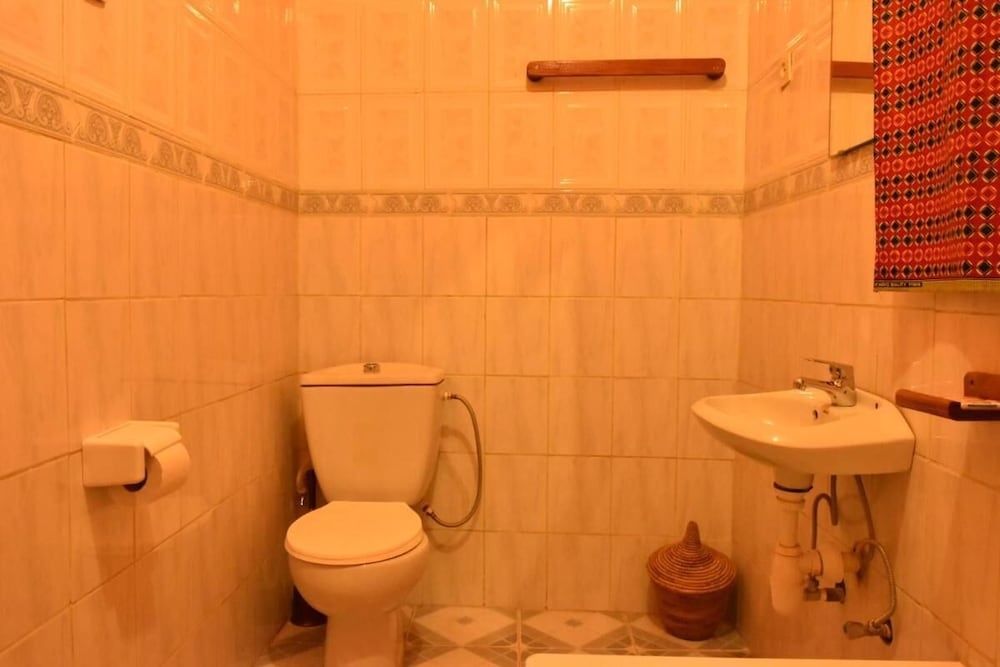 Room in B&B - Amahoro Guest House - Queen Room