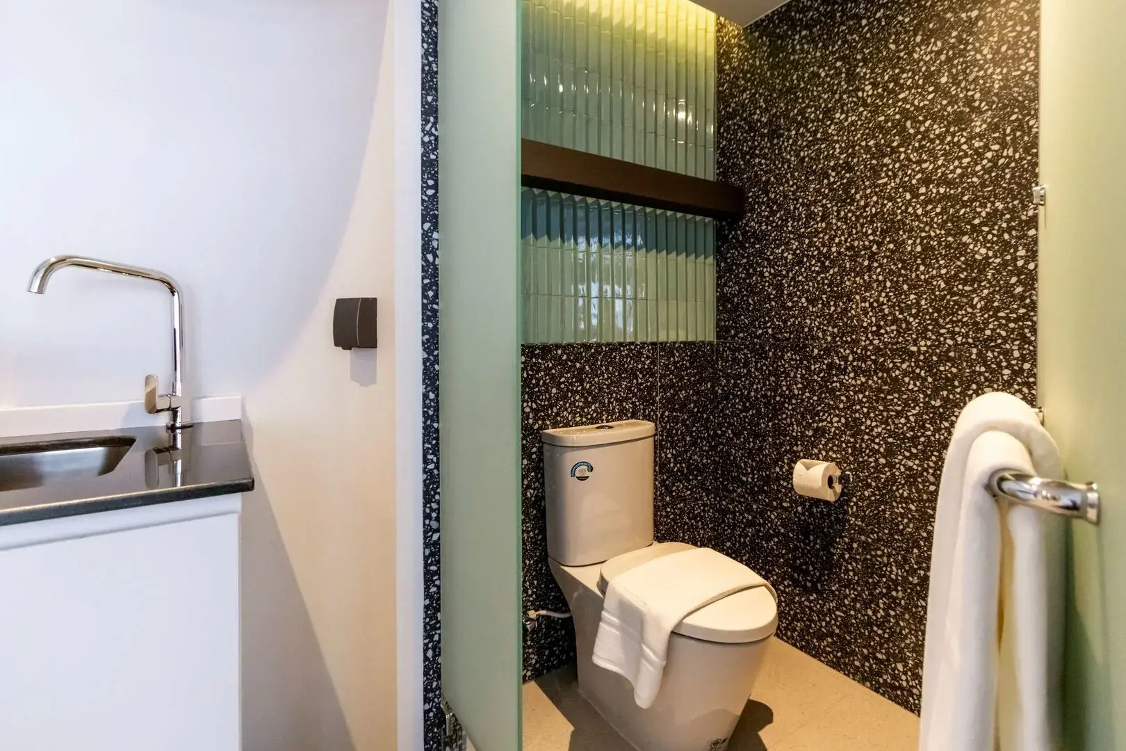 Foto - Seekers Finders Rama IV Hotel SureStay Collection by BW