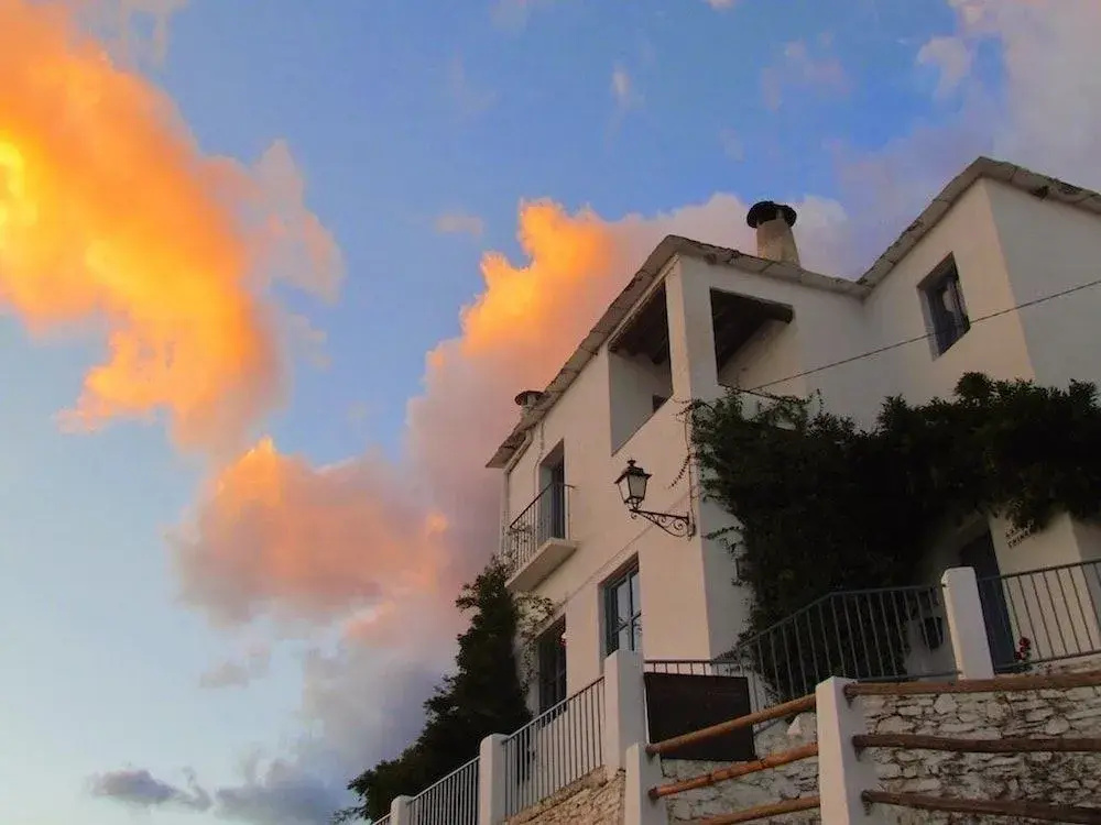 Photo - Las Chimeneas