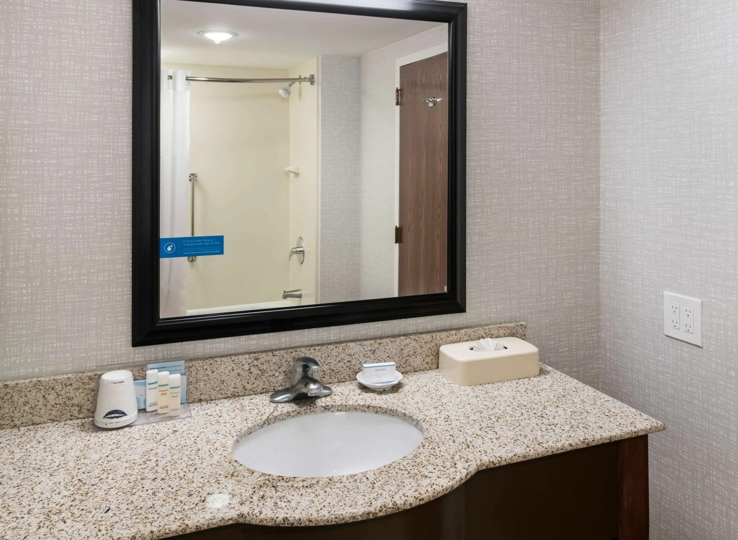 Photo - Hampton Inn & Suites Chicago-North Shore/Skokie