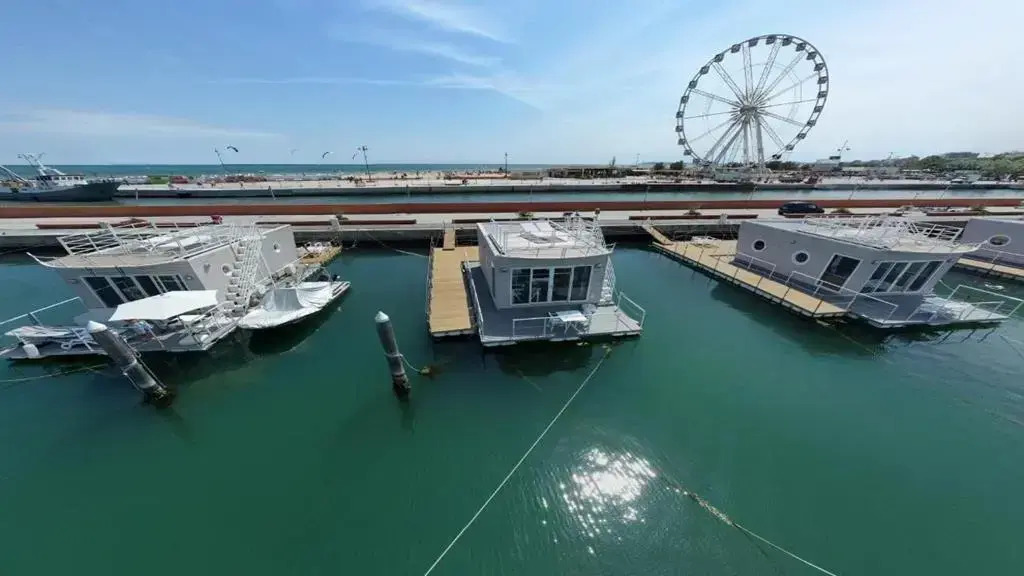 Photo - House Boat Rimini Resort