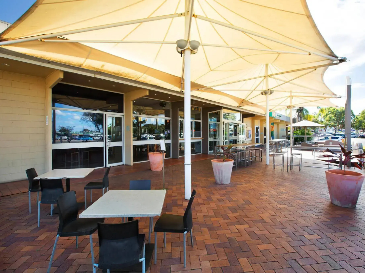 Photo - Sunnybank Hotel