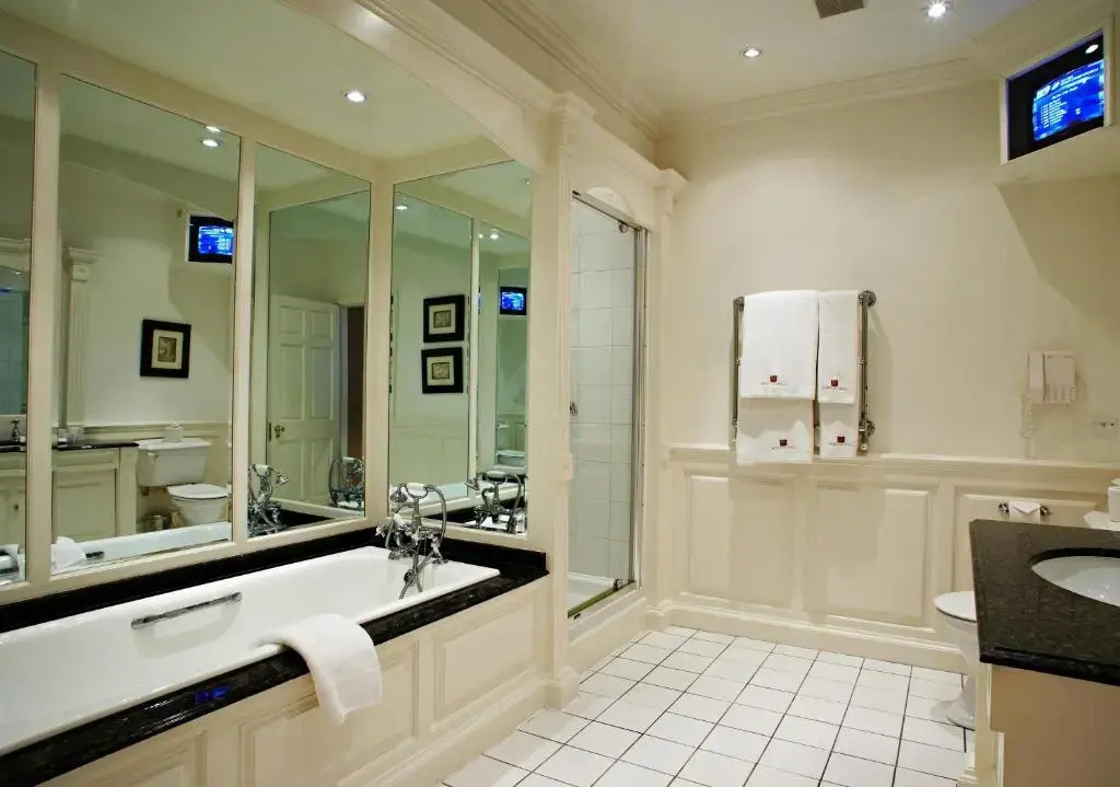 Photo - Rowton Hall Hotel and Spa