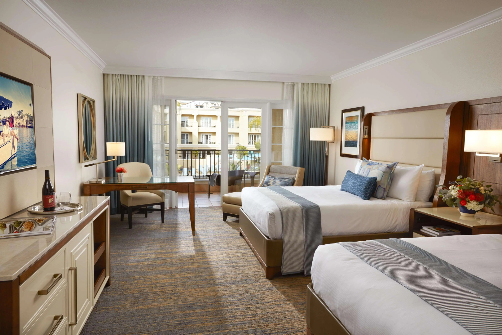 Photo - Balboa Bay Resort