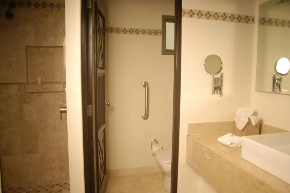 Photo - Zafiro Beach Boutique Resort