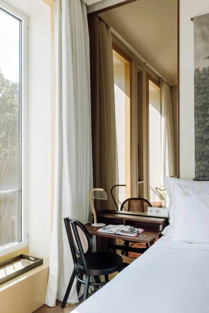 Foto - The Ivens, Autograph Collection