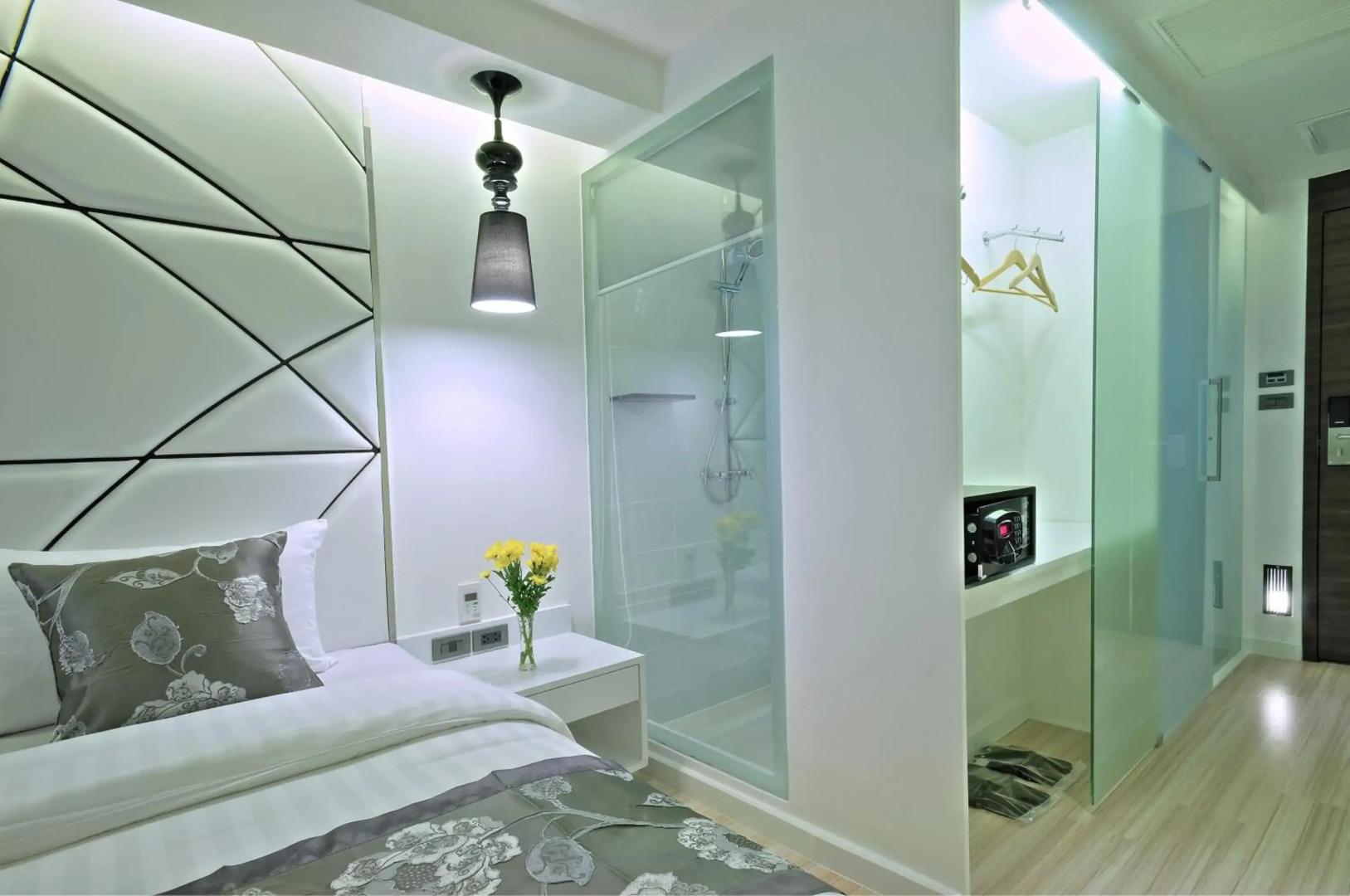 Photo - Sukhumvit Suites Hotel