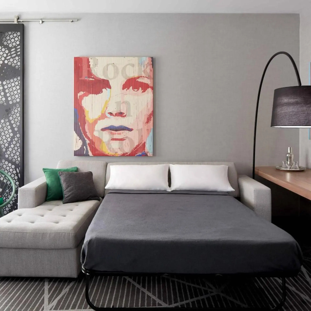 Photo - Renaissance Montreal Downtown Hotel