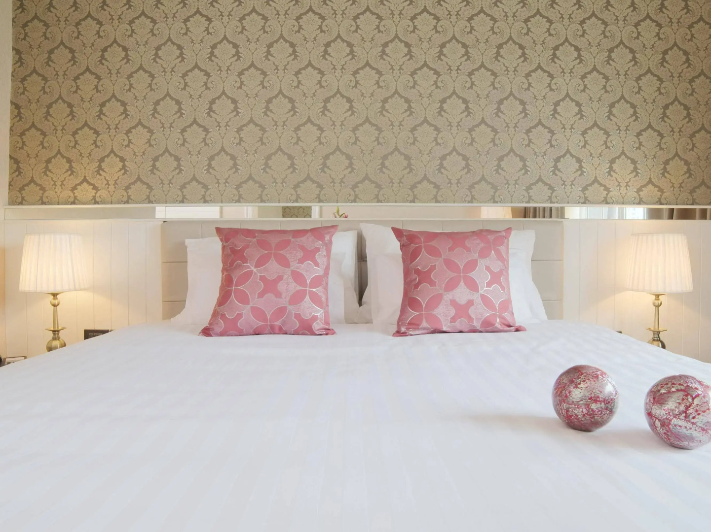 Photo - The Raya Surawong Bangkok