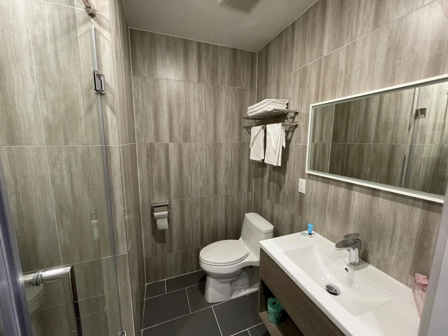 Photo - King Hotel Brooklyn Sunset Park