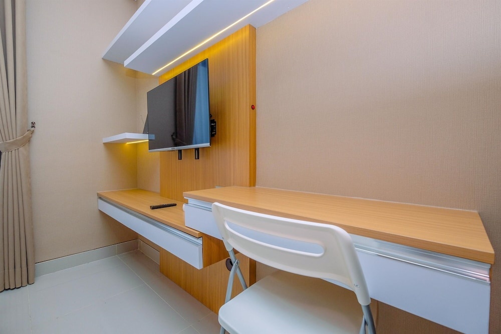 Minimalist And Comfy Studio At Transpark Cibubur Apartment