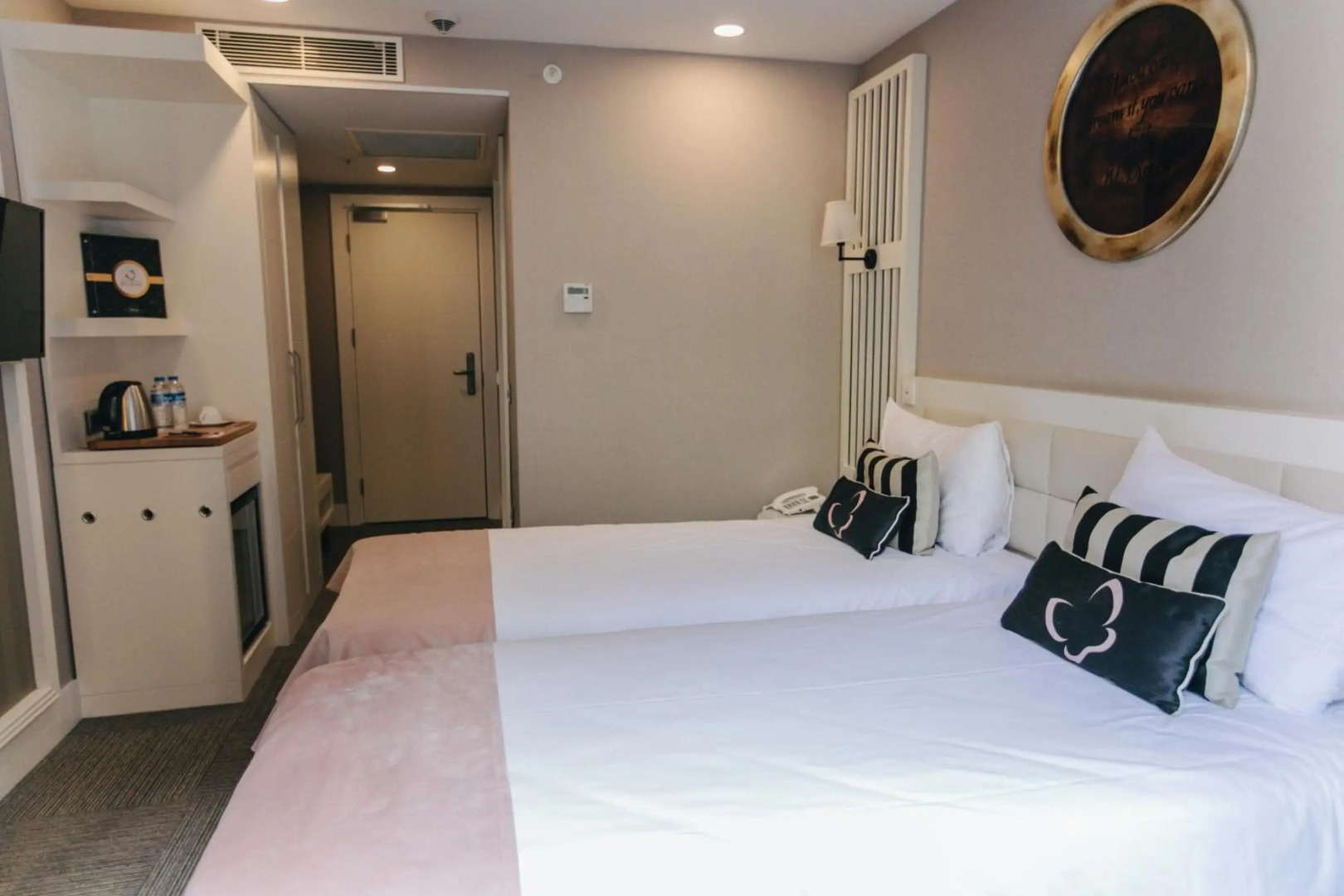 Photo - Mia Berre Hotels