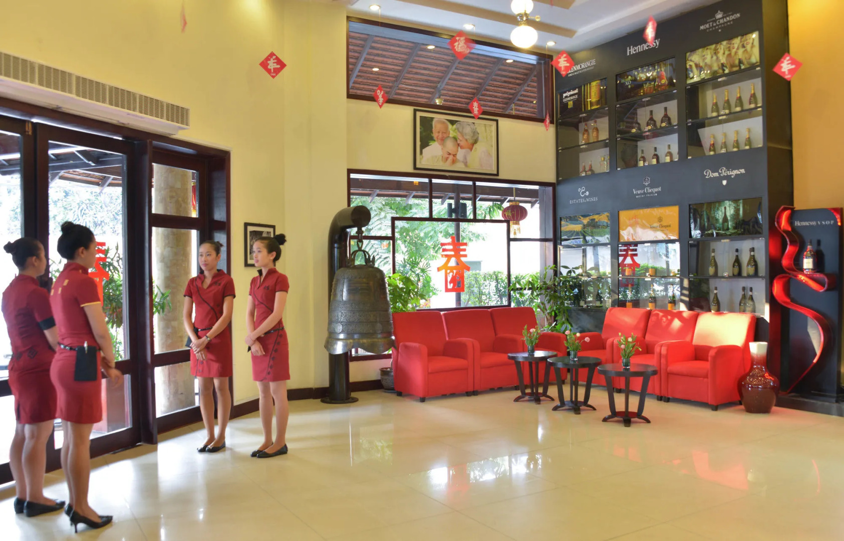 Photo - Almond Hotel Sothearos