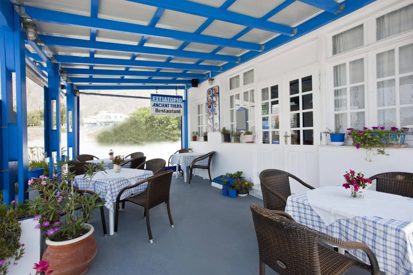 Foto - Ancient Thera Studios