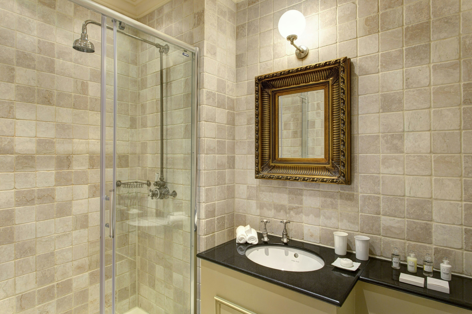 Photo - The Gore London – Starhotels Collezione