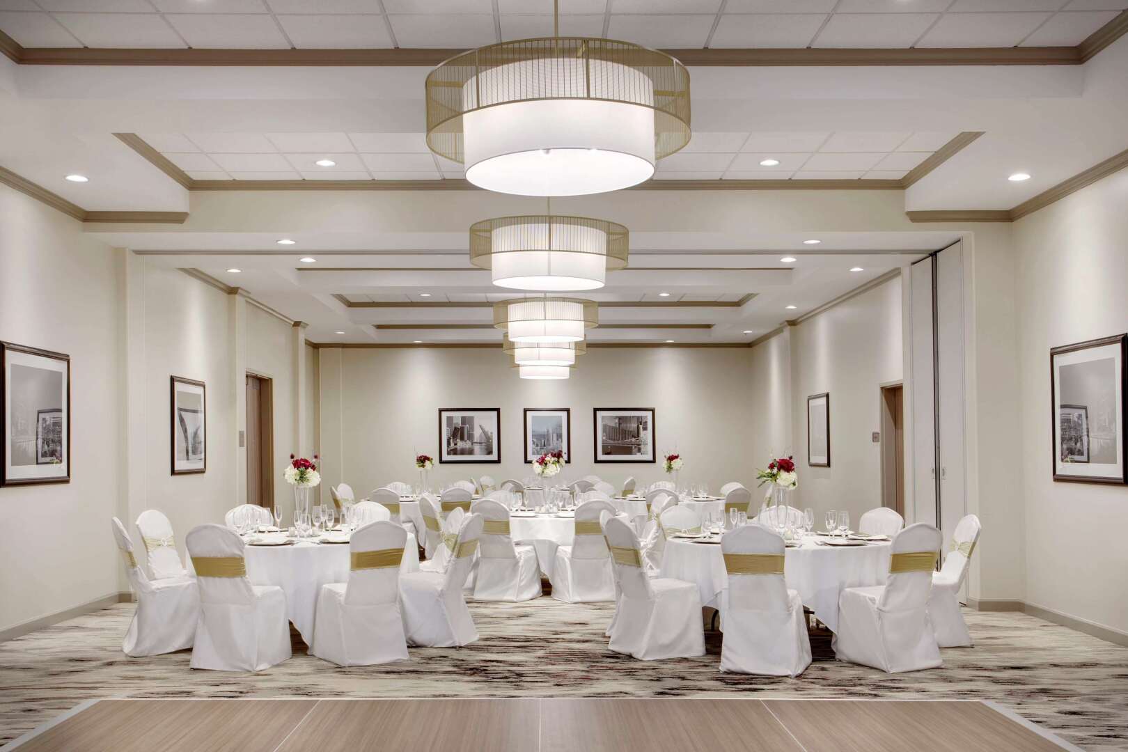 Photo - DoubleTree by Hilton Chicago Midway Airport, IL