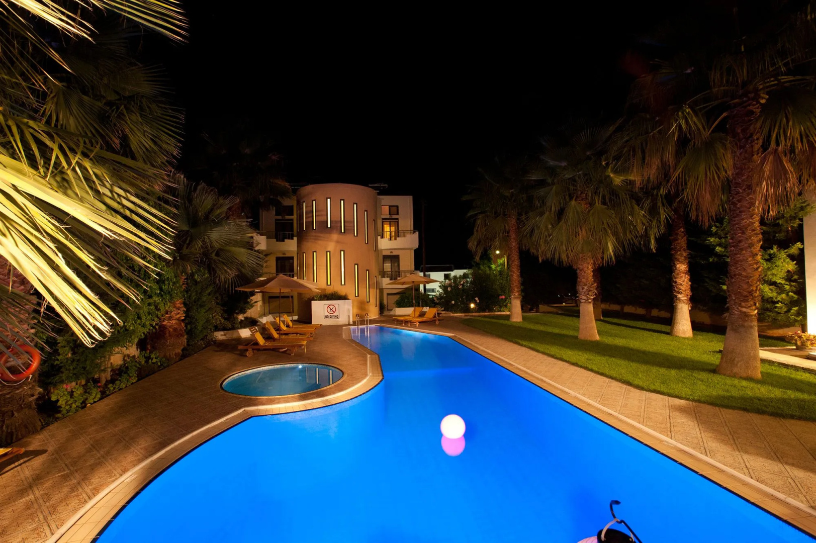 Photo - Elizabeth Suites