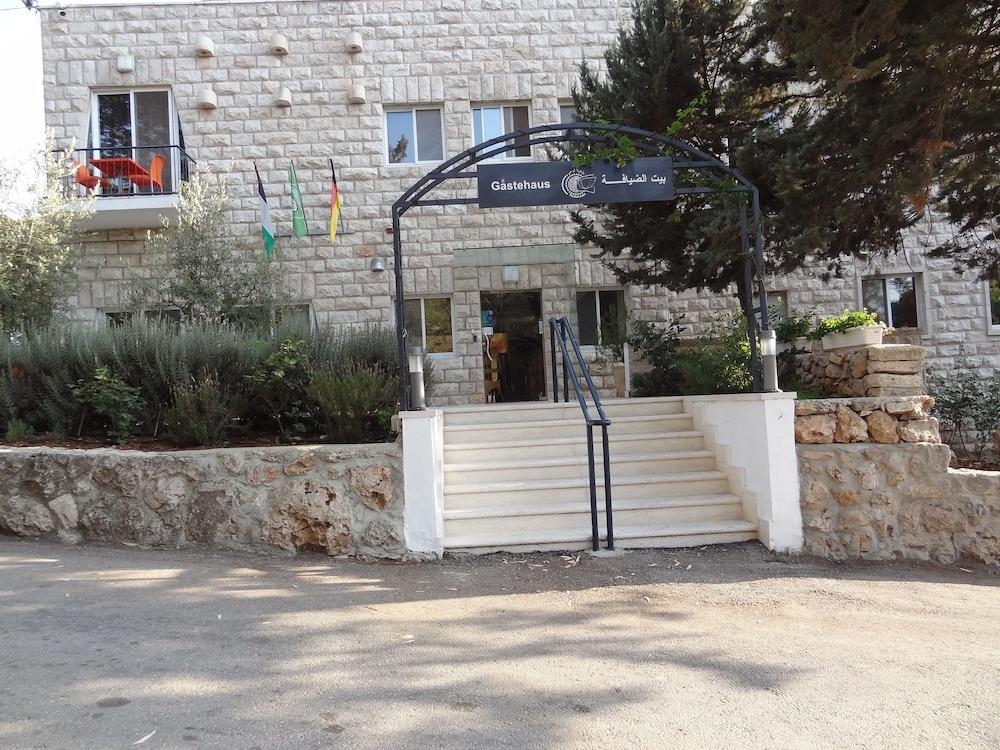 Talitha Kumi Guest House — фото 1