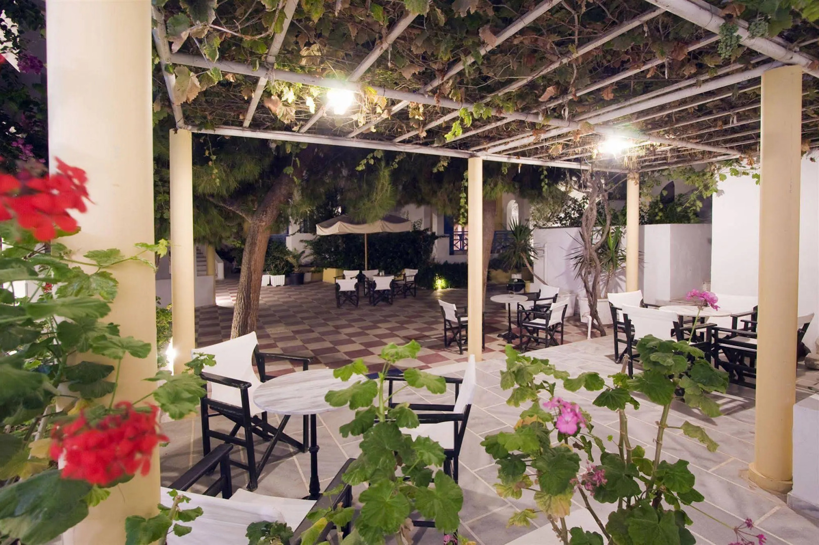 Photo - Kamari Beach Hotel