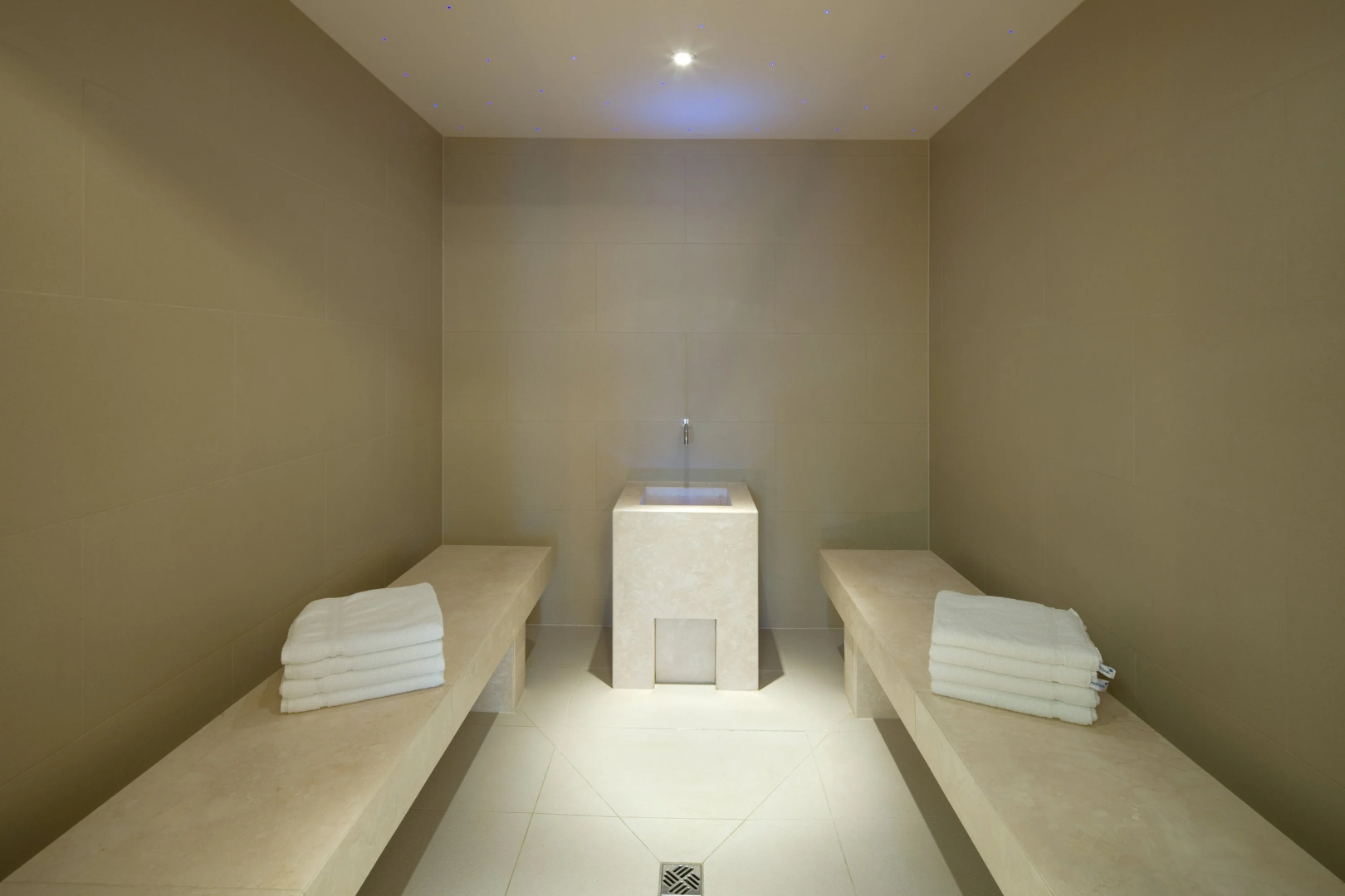 Photo - Penz Hotel West